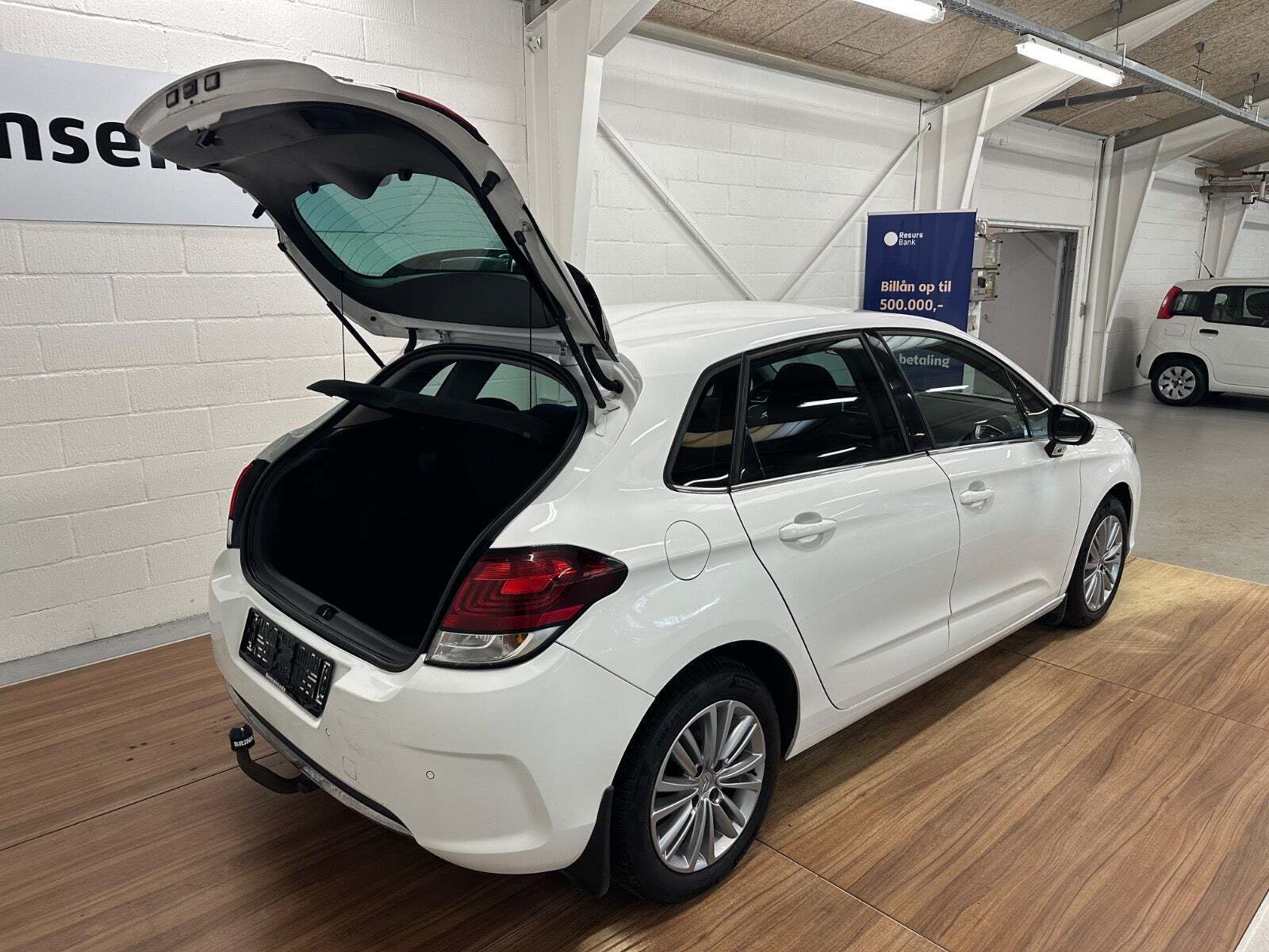Hvid Citroën C4 fra 2016