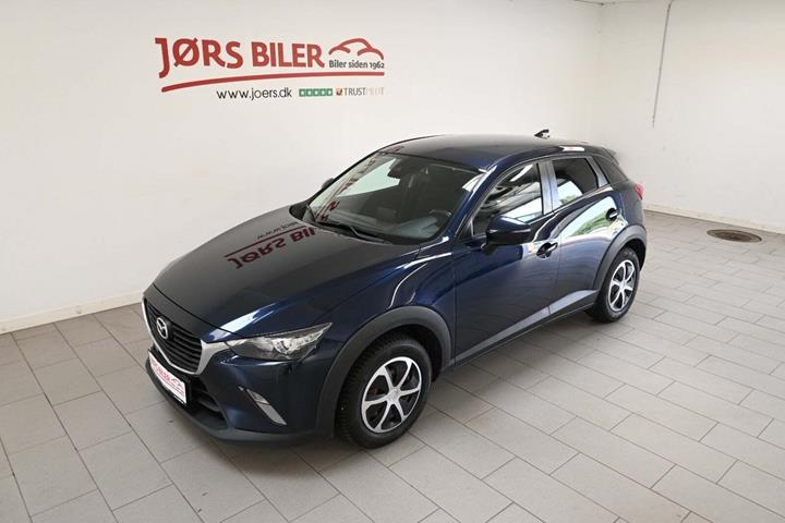Blå Mazda CX-3 fra 2018 set udefra