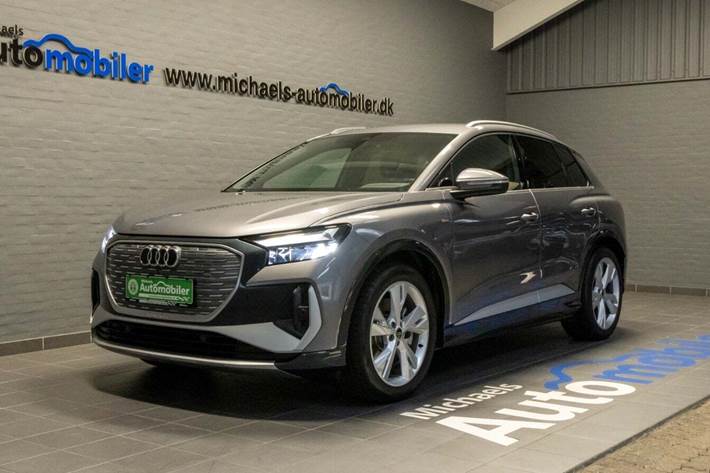 Grå Audi Q4 e-tron fra 2024 set udefra