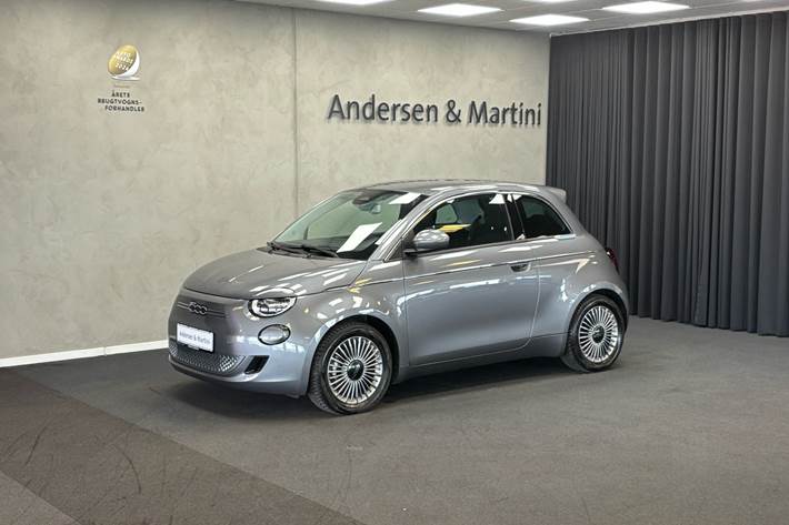 Grå Fiat 500e fra 2023