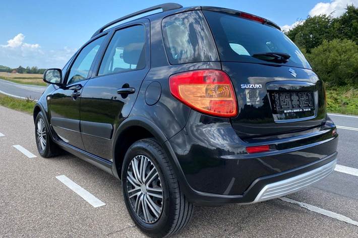 Sort Suzuki SX4 fra 2007