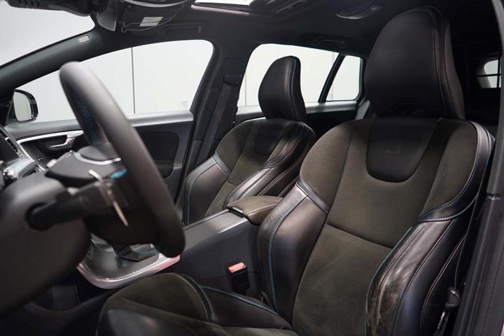 Hvid Volvo V60 fra 2017