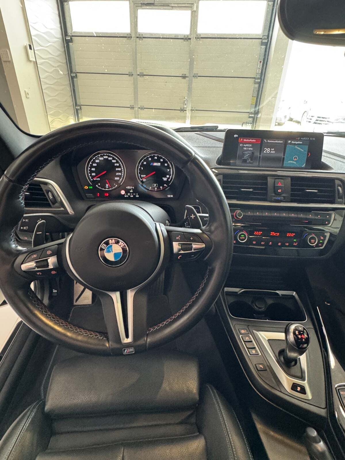 undefined BMW M2 fra 2019 set indefra
