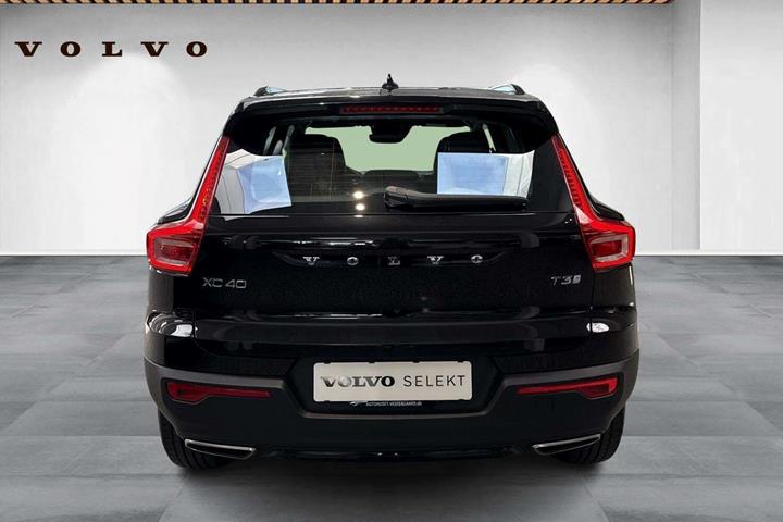 Sort Volvo XC40 fra 2021