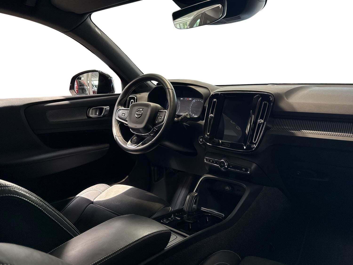 Sort Volvo XC40 fra 2021