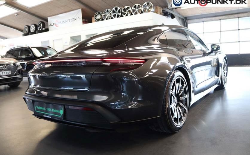 Porsche Taycan 4S
