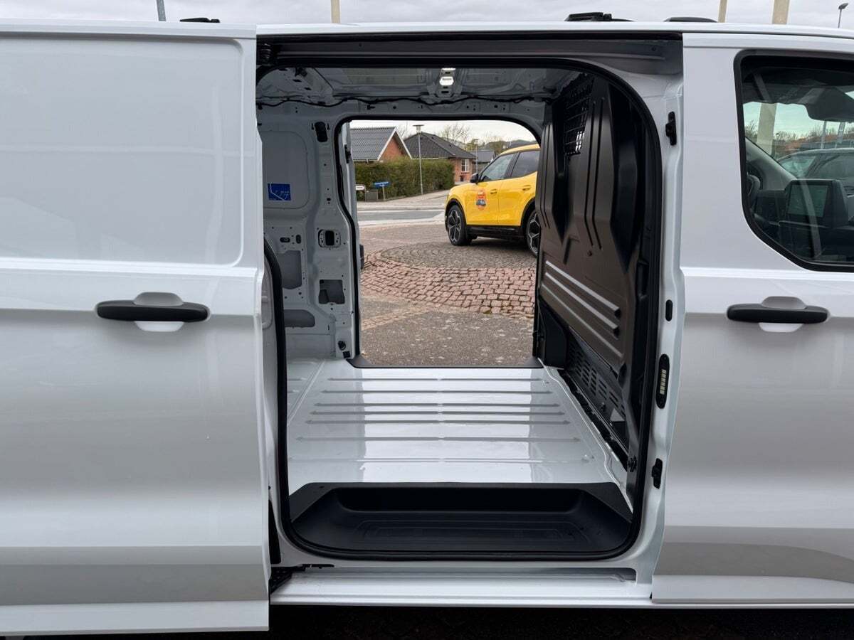 Ford Transit Custom 320L 2,0 EcoBlue Trend