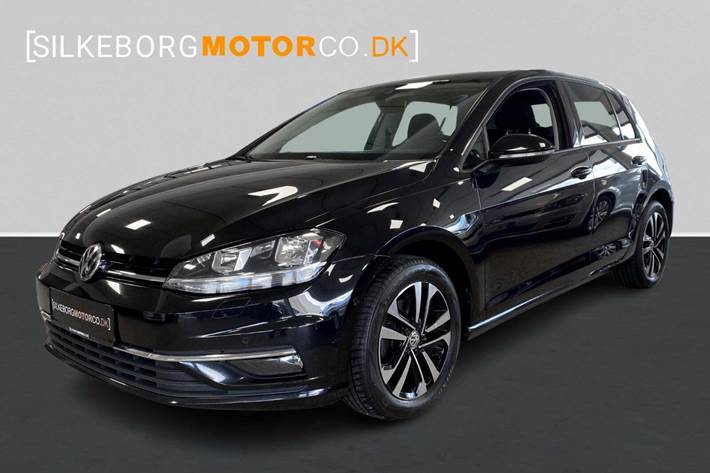 Sort VW Golf VII fra 2019 set udefra
