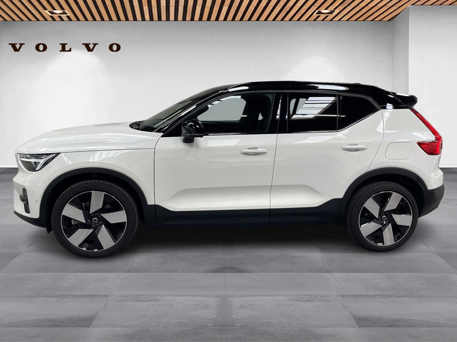 Volvo EX40 Twin Engine Ultra AWD 408HK 5d Aut.