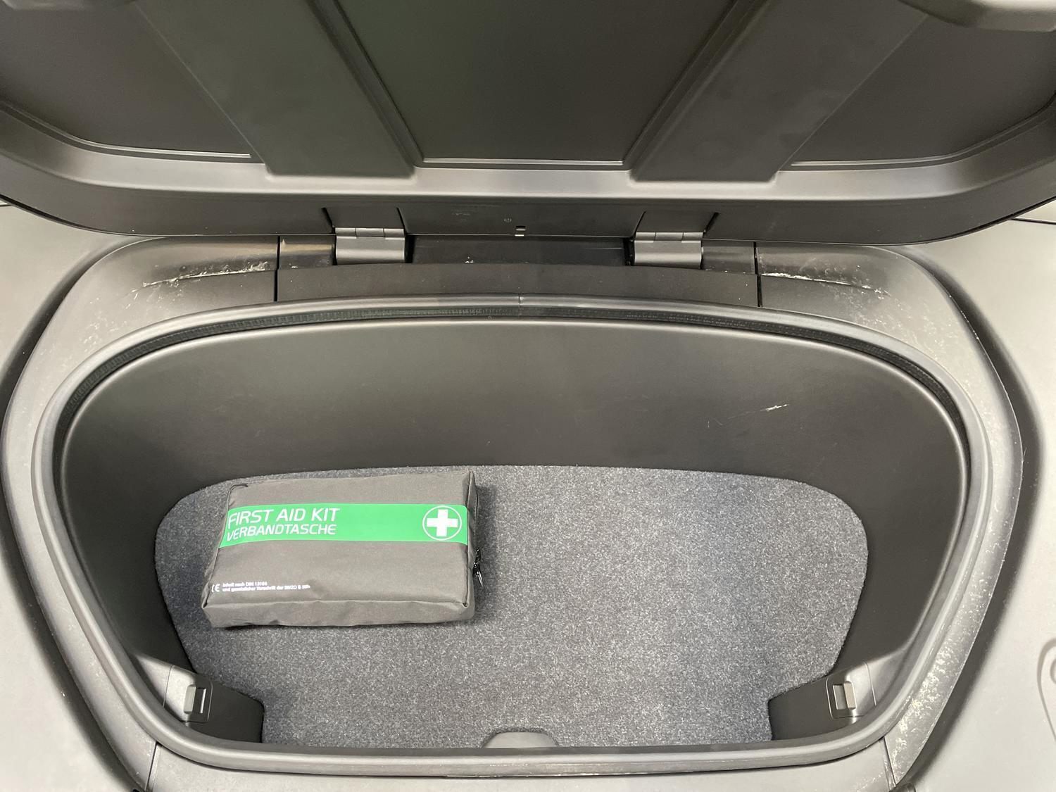 Hvid Volvo EX40 fra 2024