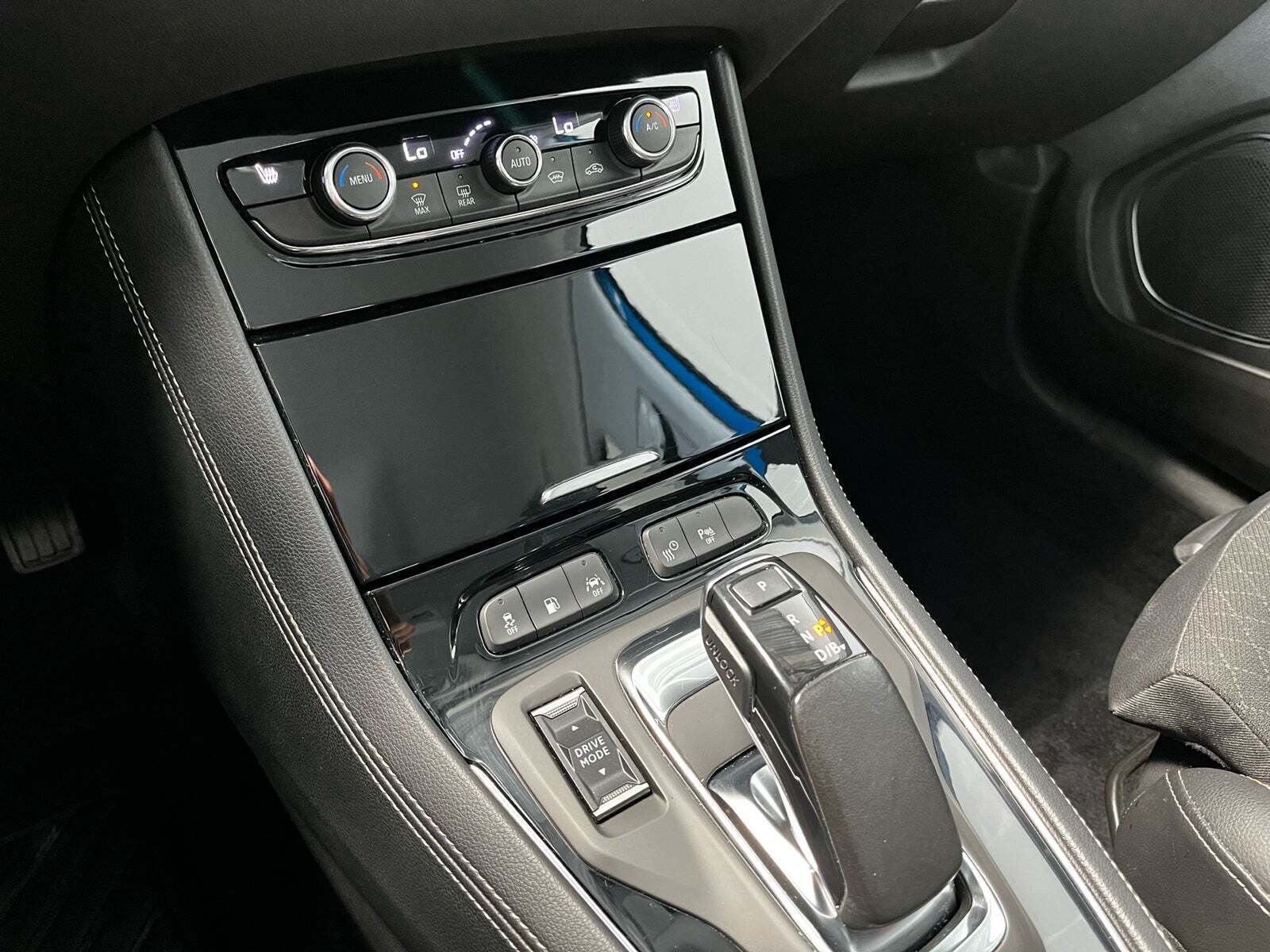 Blå Opel Grandland X fra 2021