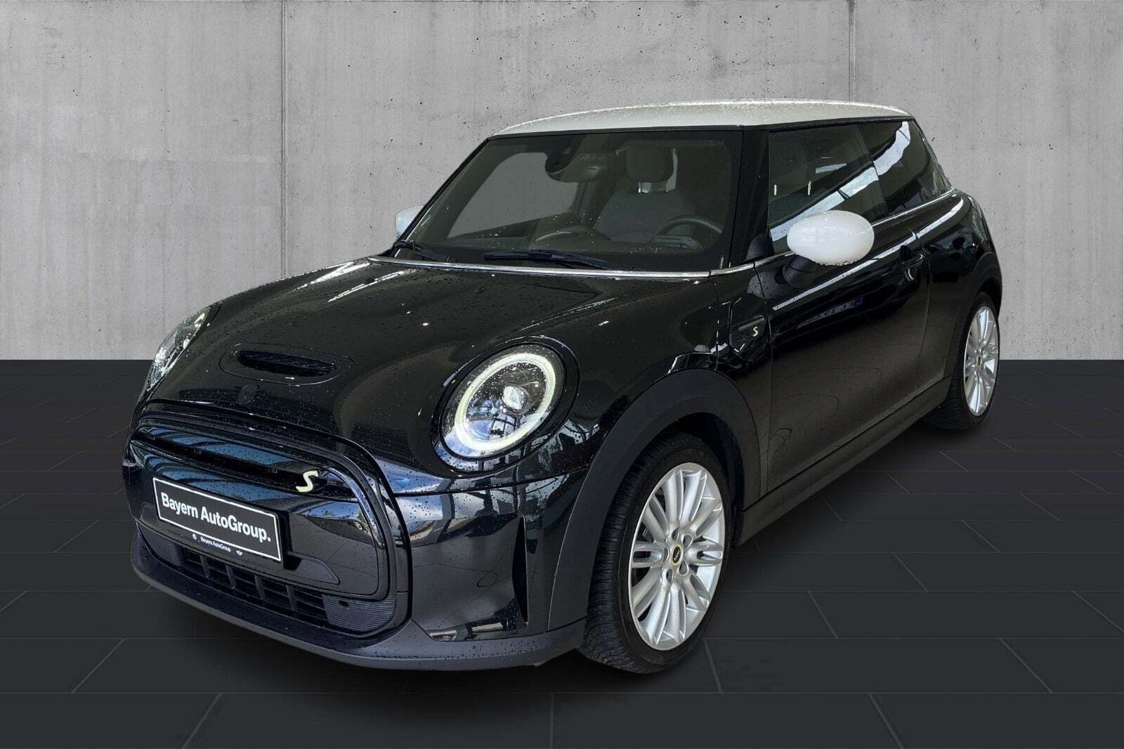 Mini Cooper SE Classic Trim