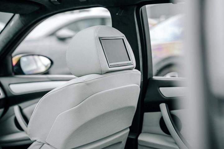 Hvid BMW M5 fra 2007