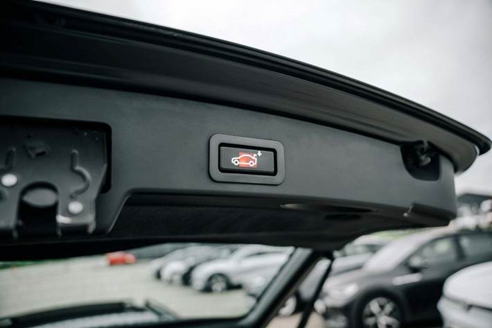 Hvid BMW M5 fra 2007