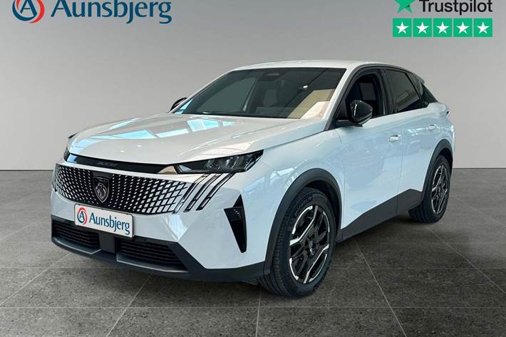 Hvid Peugeot e-3008 fra 2024 set udefra