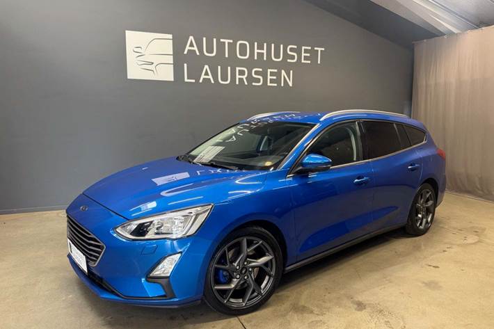 Blå Ford Focus fra 2019 set udefra