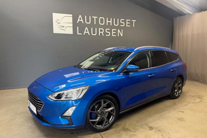 Blå Ford Focus fra 2019 set udefra