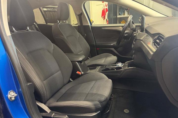 Blå Ford Focus fra 2019