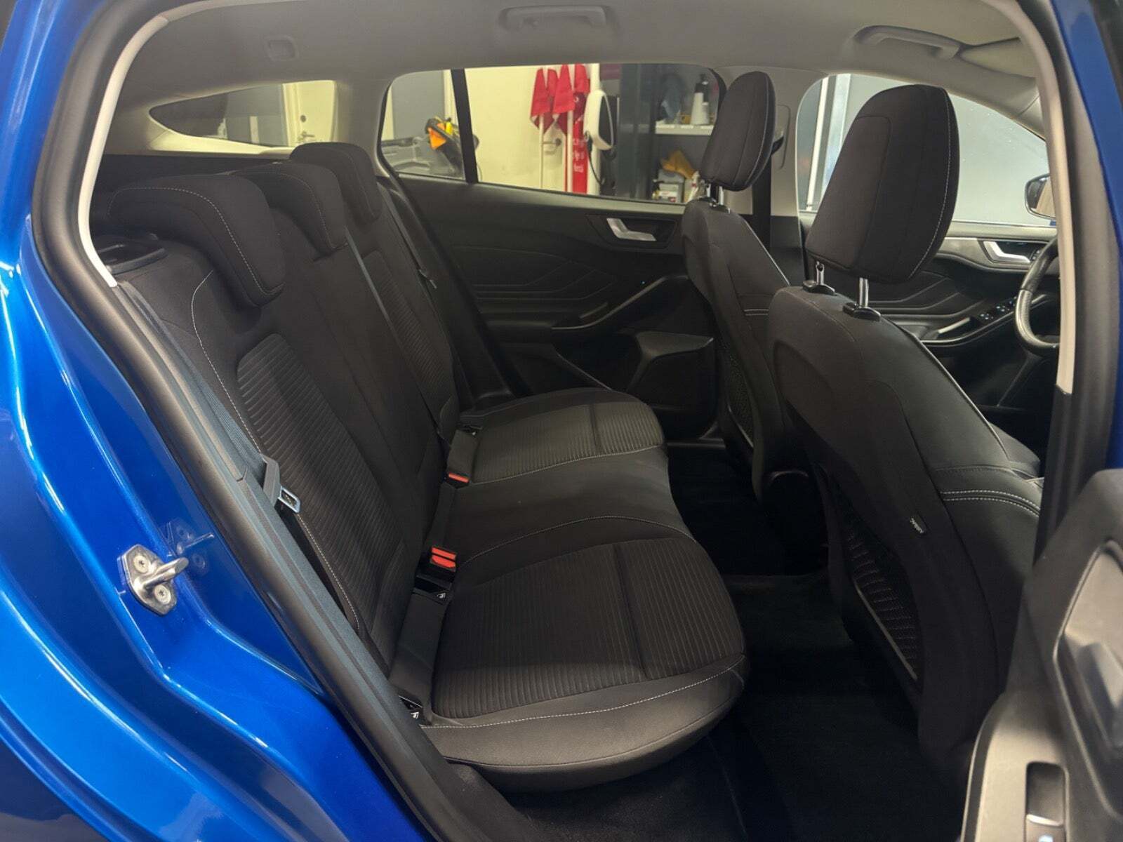 Blå Ford Focus fra 2019