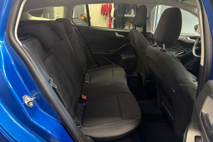 Blå Ford Focus fra 2019