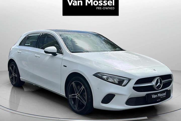 Hvid Mercedes A250 e fra 2020
