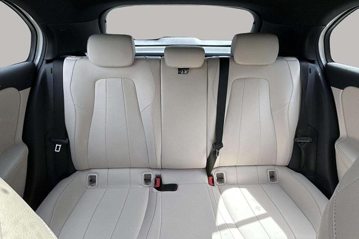 Hvid Mercedes A250 e fra 2020