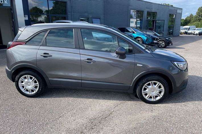 Grå Opel Crossland X fra 2019