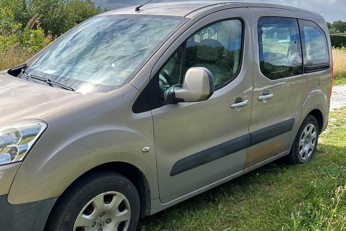 Guld Peugeot Partner Tepee fra 2010