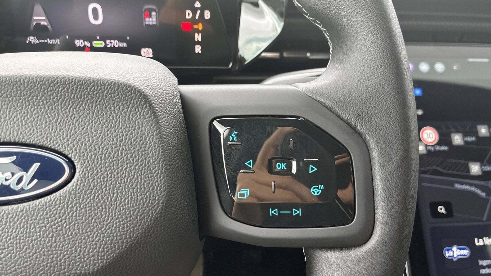 Hvid Ford Capri fra 2025