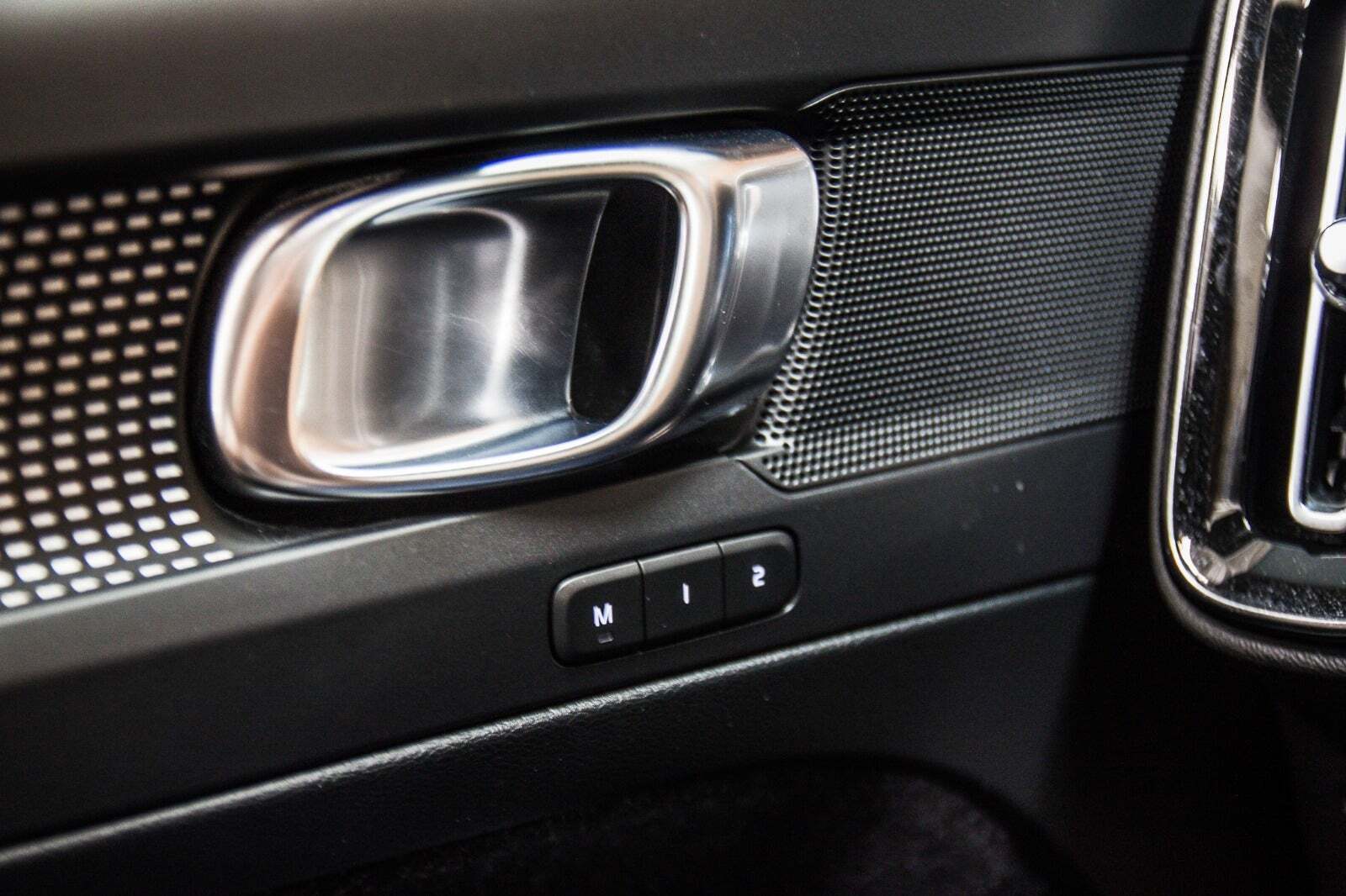 Sort Volvo XC40 fra 2019