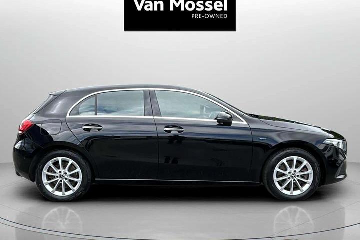 Sort Mercedes A250 e fra 2020