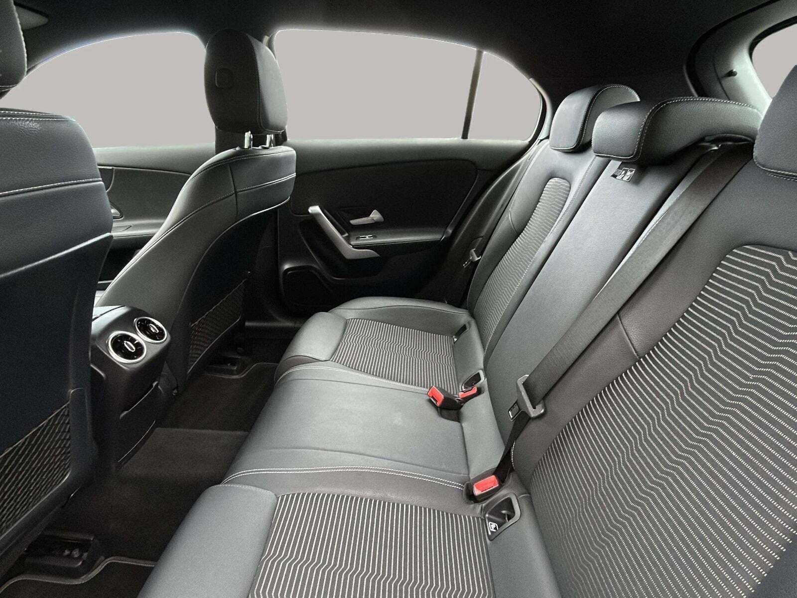 Sort Mercedes A250 e fra 2020