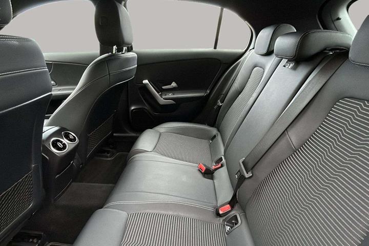 Sort Mercedes A250 e fra 2020