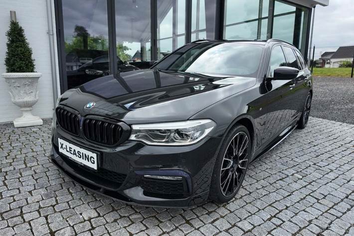 Sort BMW 530d fra 2018 set udefra