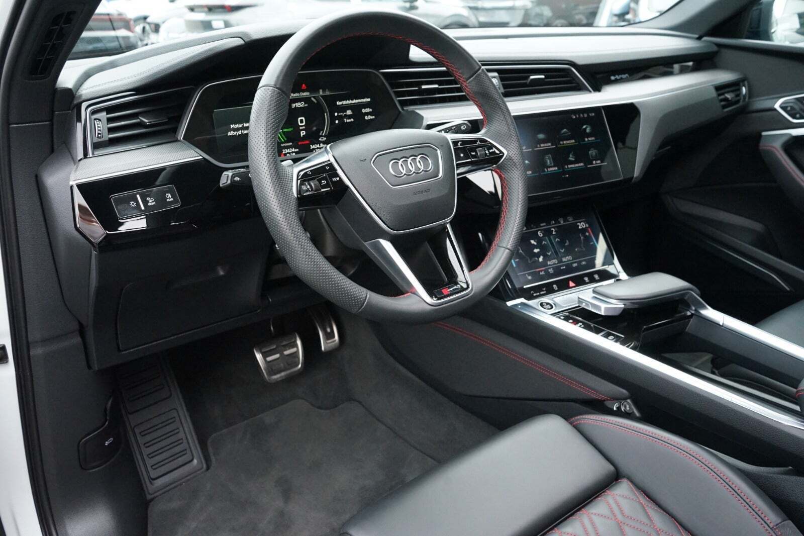 Audi Q8 e-tron 55 S-line Black Style quattro