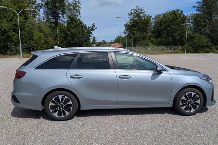 Grå Kia Ceed fra 2020