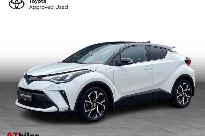 Hvid Toyota C-HR fra 2020 set udefra