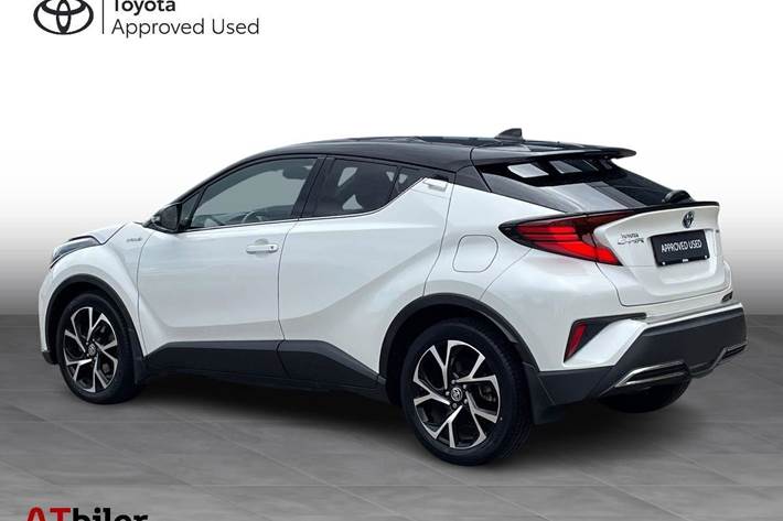 Hvid Toyota C-HR fra 2020