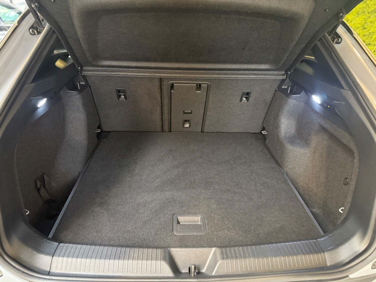 Grå VW ID.4 fra 2024