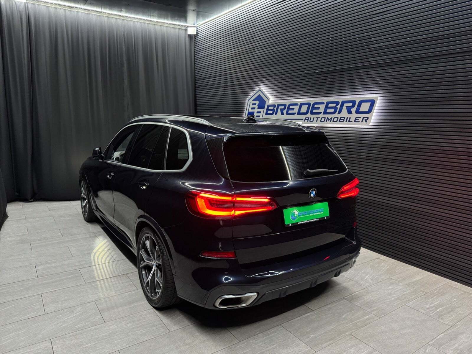 Sort BMW X5 fra 2019
