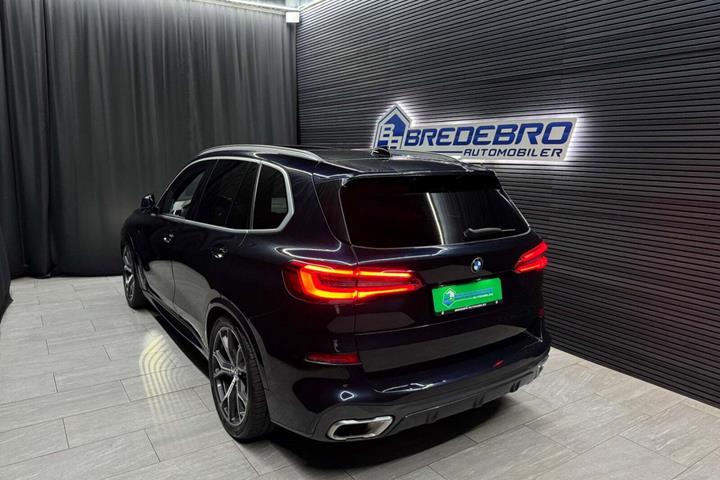Sort BMW X5 fra 2019