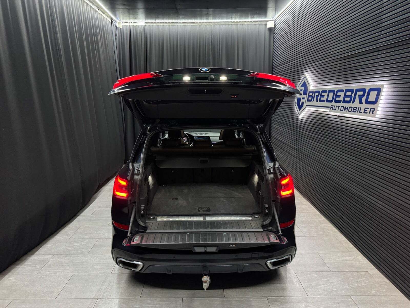 Sort BMW X5 fra 2019