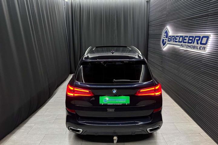 Sort BMW X5 fra 2019