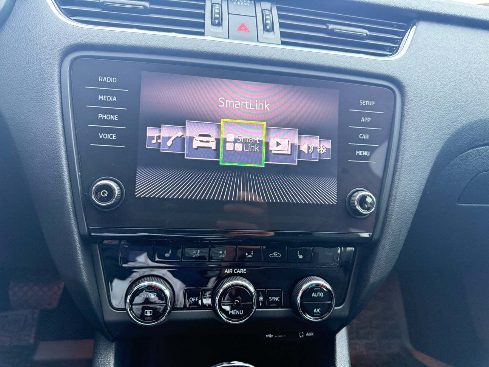 Orange Skoda Octavia fra 2018