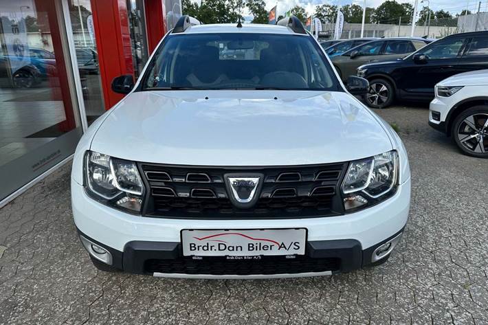 Hvid Dacia Duster fra 2018