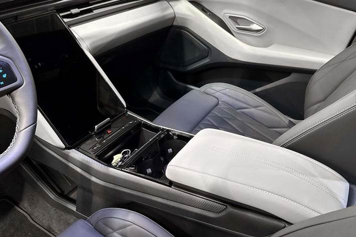 Hvid Ford Capri fra 2025