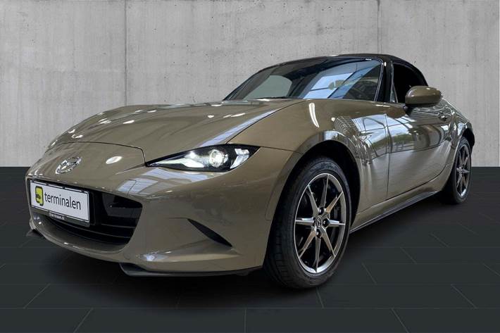 Orange Mazda MX-5 fra 2024