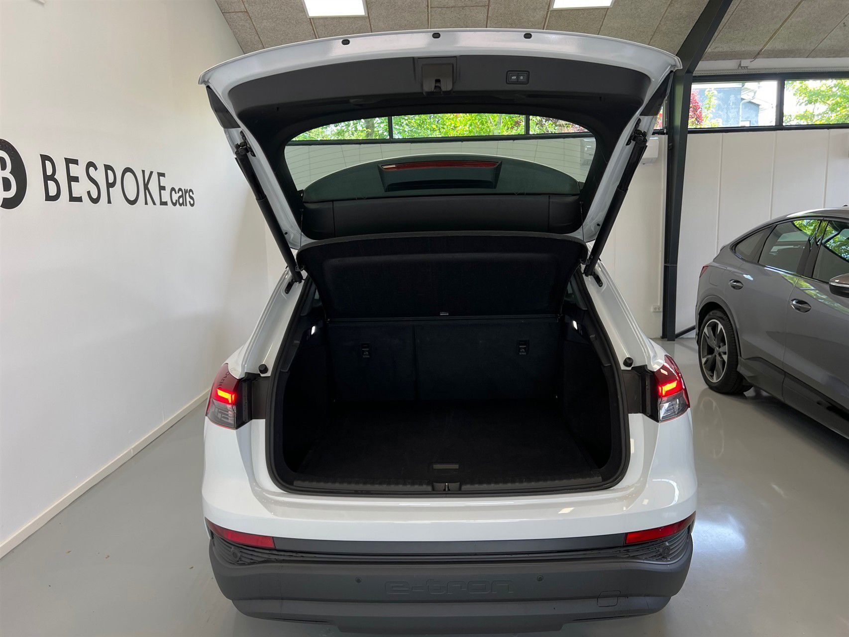 Hvid Audi Q4 fra 2021