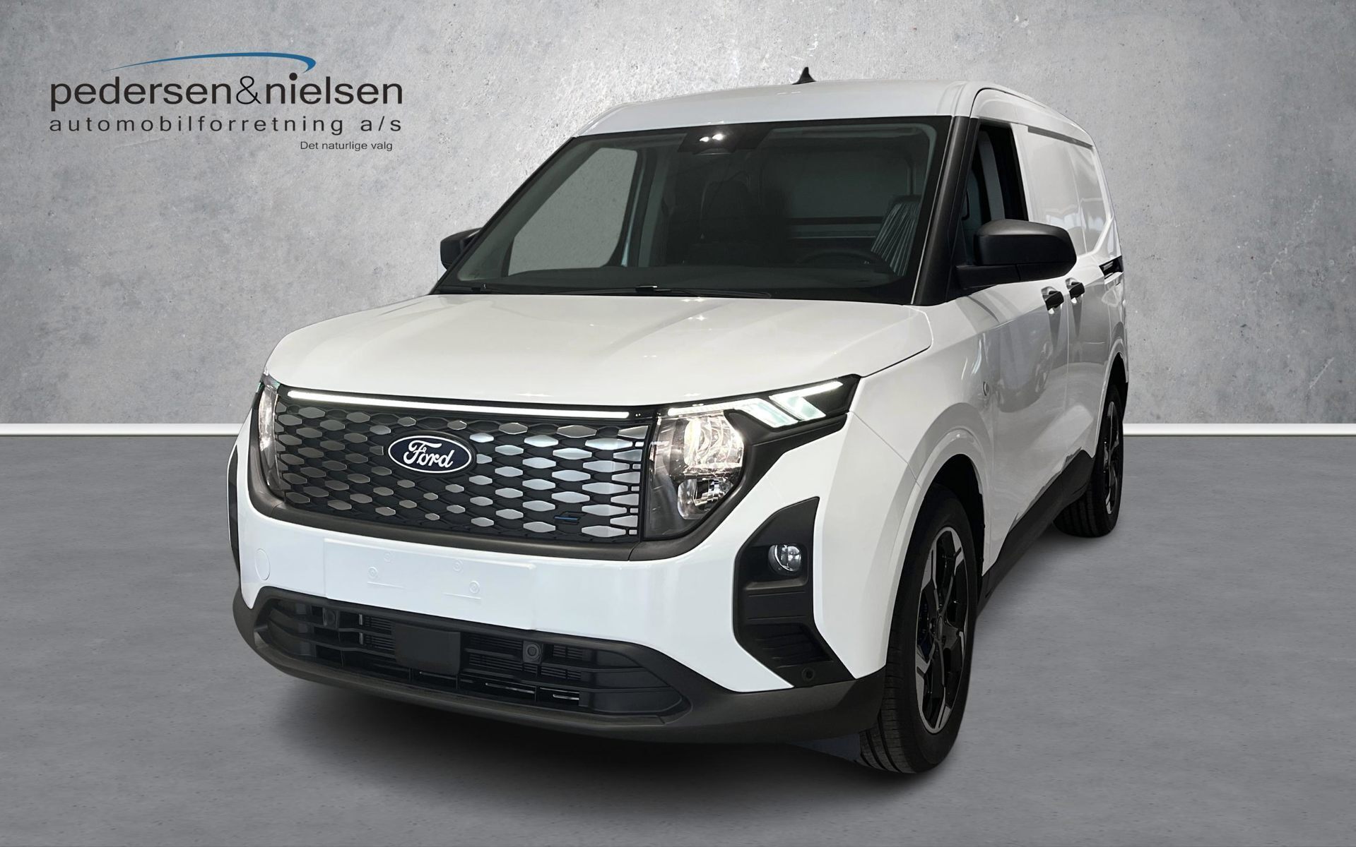 Ford E-Transit Courier EL Limited 136HK Van Aut.