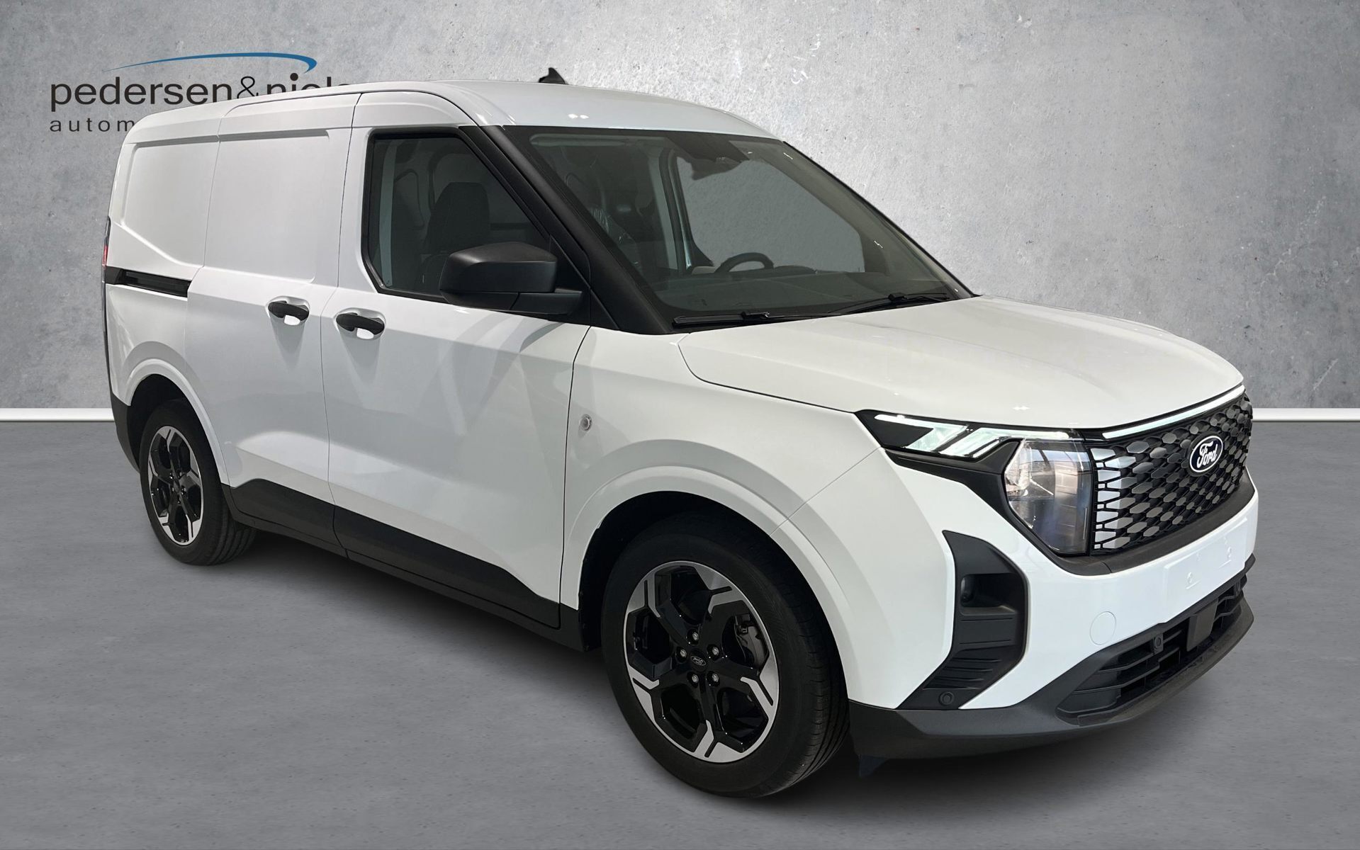 Ford E-Transit Courier EL Limited 136HK Van Aut.